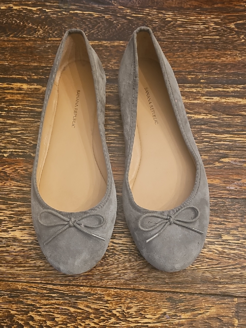 Banana Republic Gray Suede Bow Ballet Flats 7.5